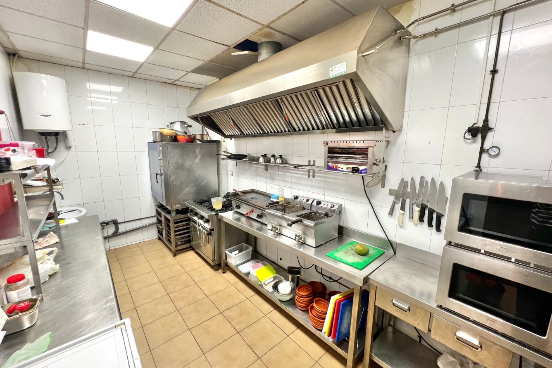 Wiederverkauf - commercial property - La Marina