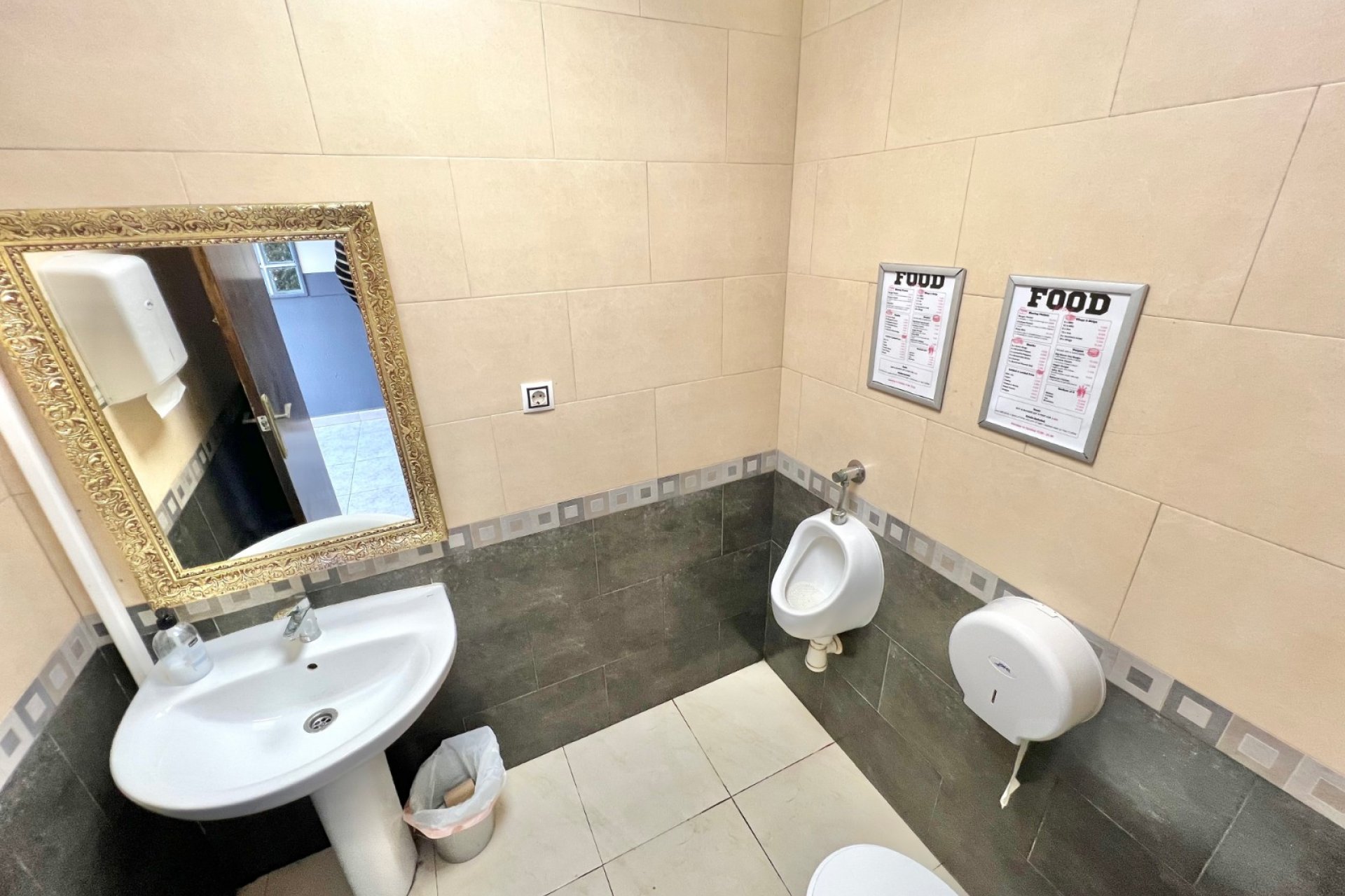 Wiederverkauf - commercial property - La Marina