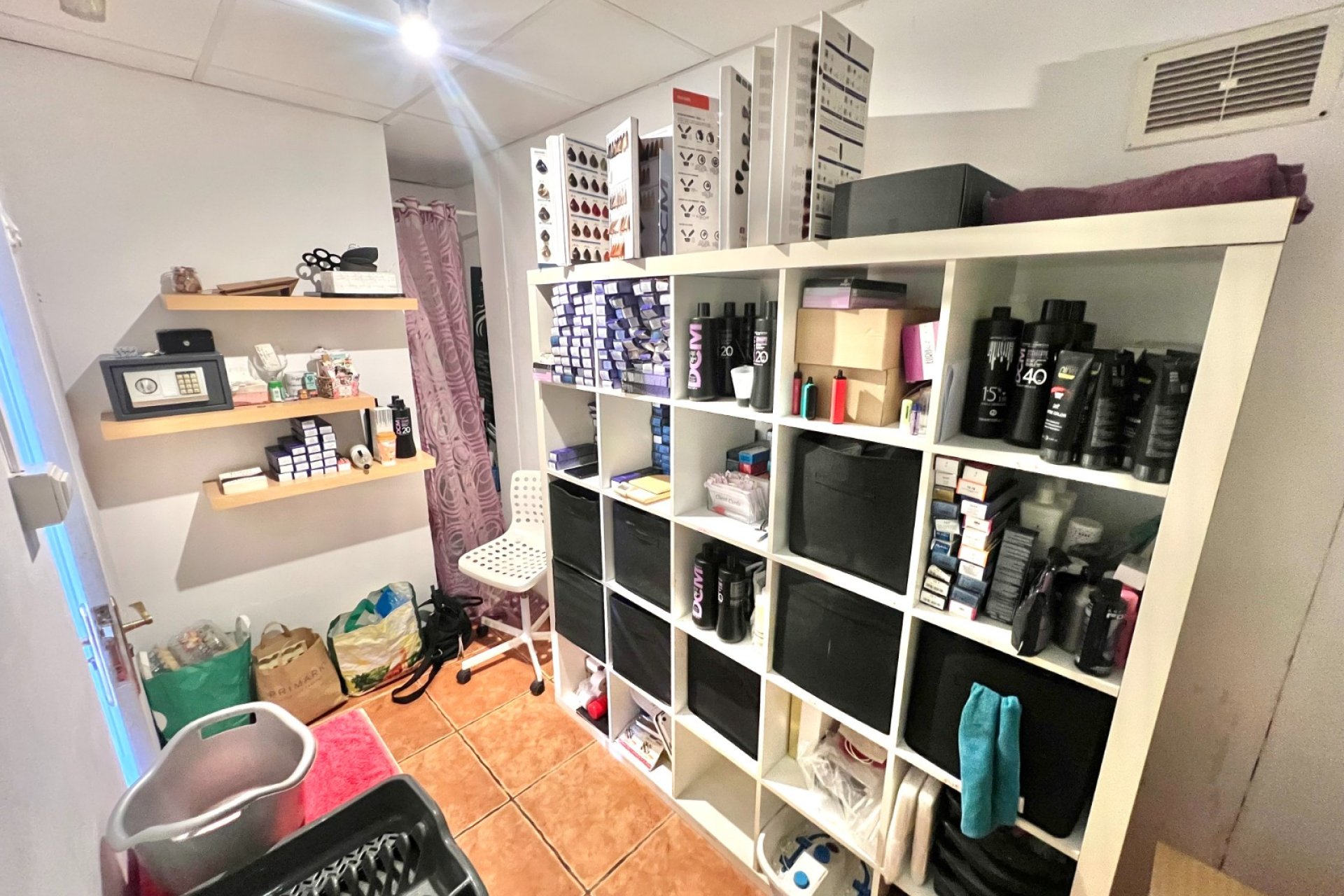Wiederverkauf - commercial property - La Marina