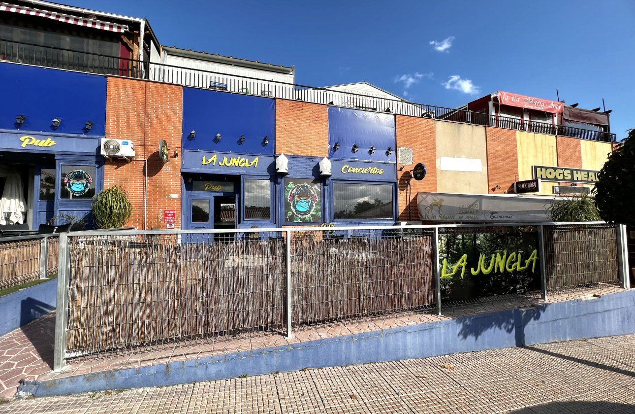 Wiederverkauf - commercial property - La Marina