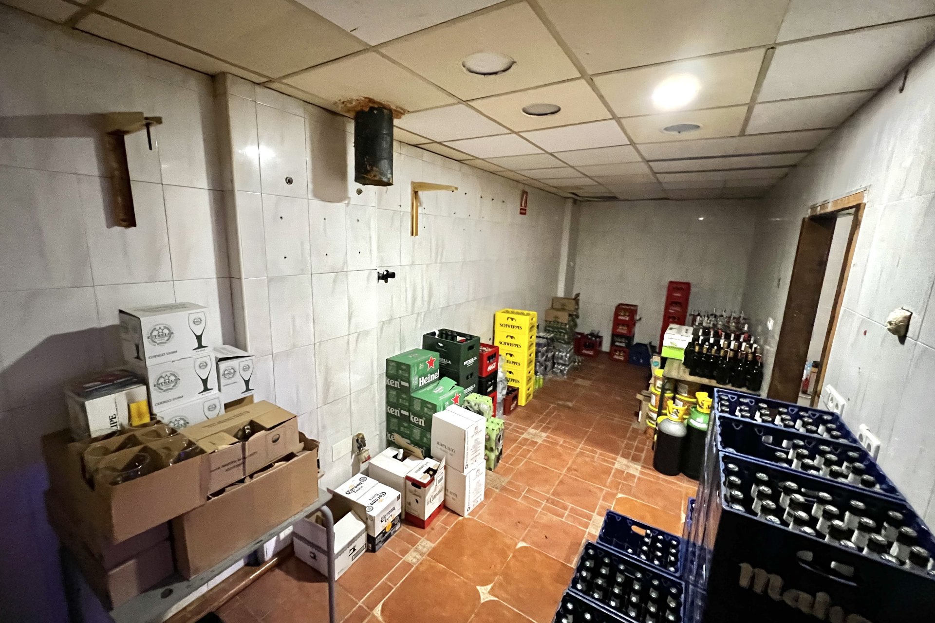 Wiederverkauf - commercial property - La Marina