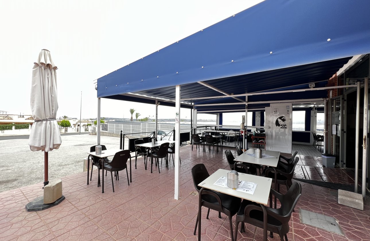 Wiederverkauf - commercial property - La Marina