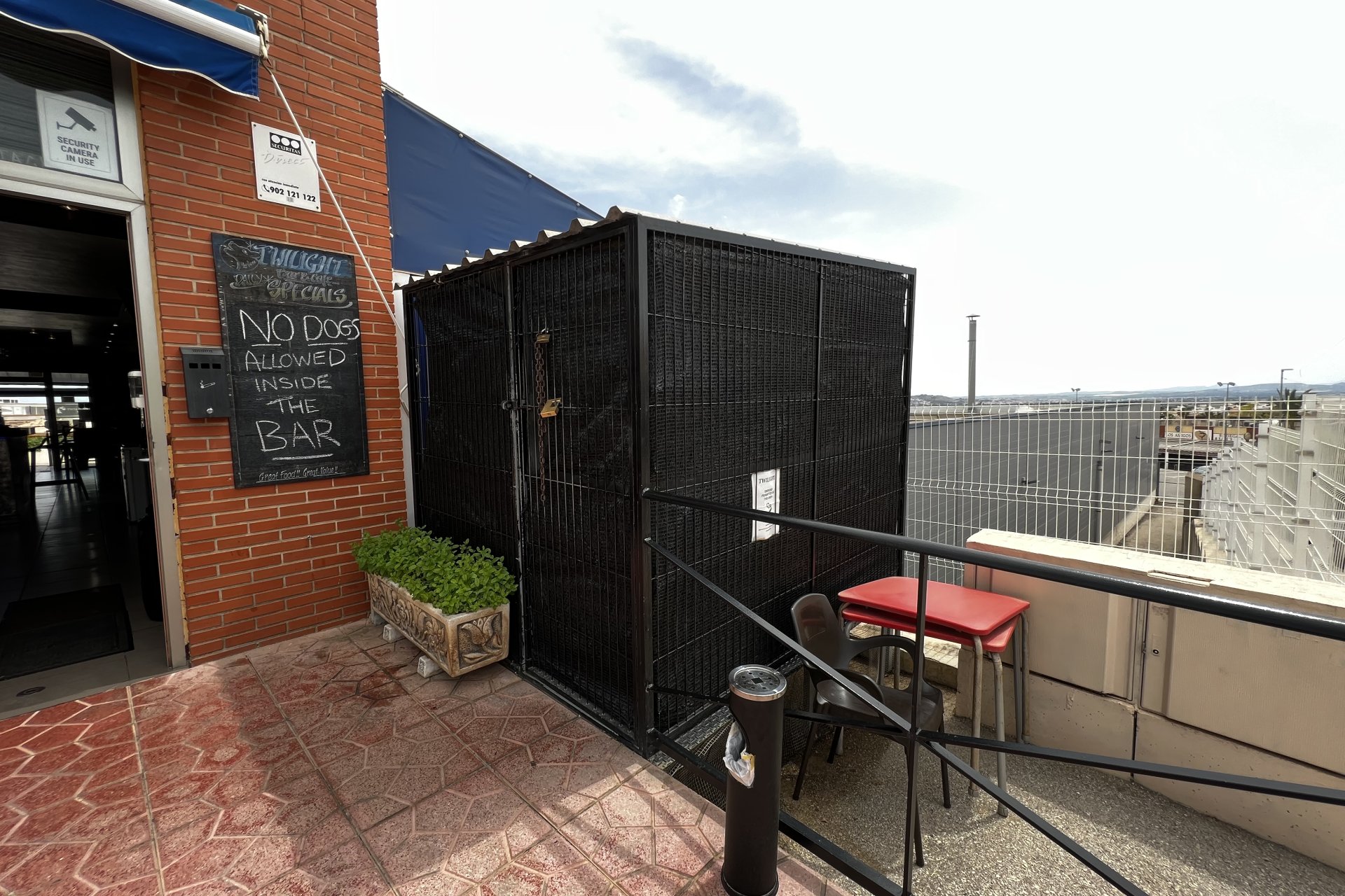 Wiederverkauf - commercial property - La Marina