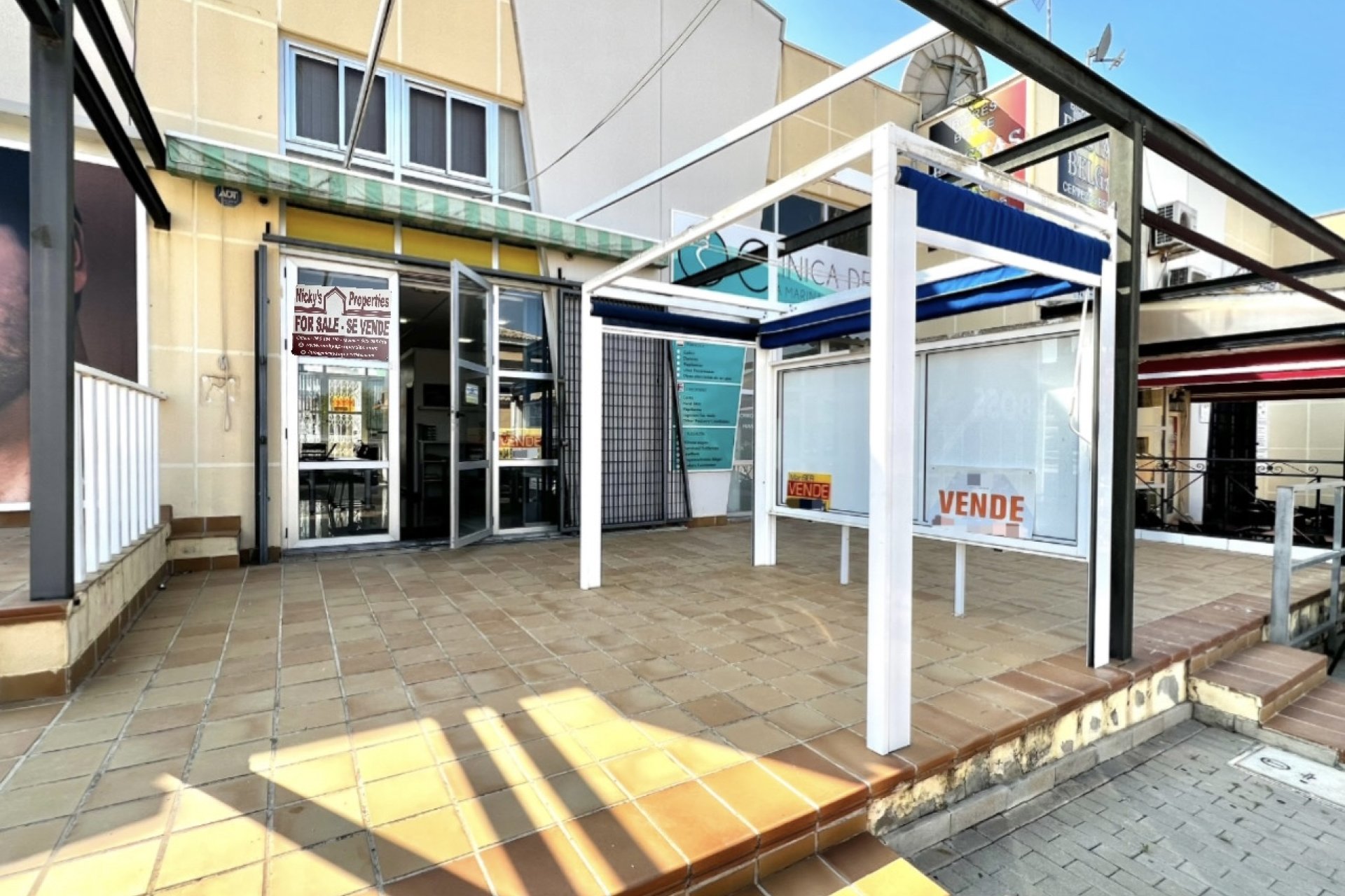 Wiederverkauf - commercial property - La Marina
