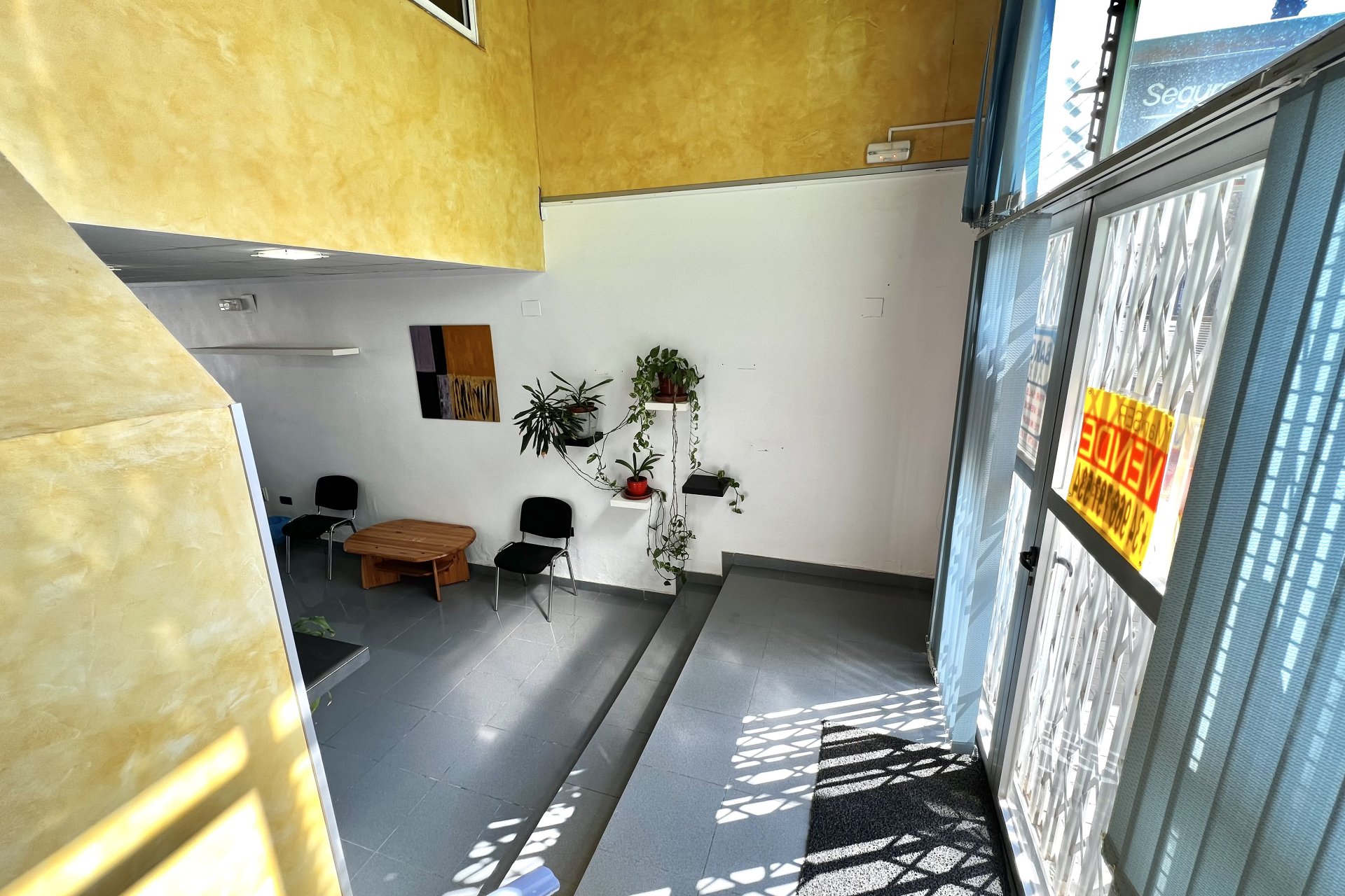Wiederverkauf - commercial property - La Marina