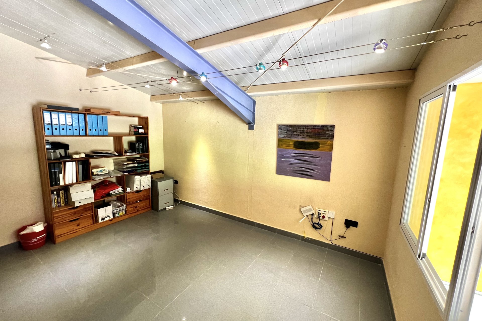 Wiederverkauf - commercial property - La Marina