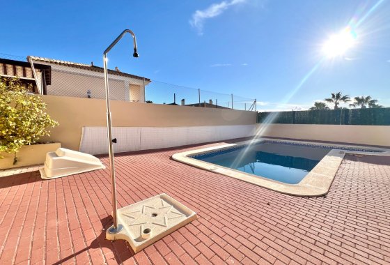 Resale - Detached Villa - La Marina