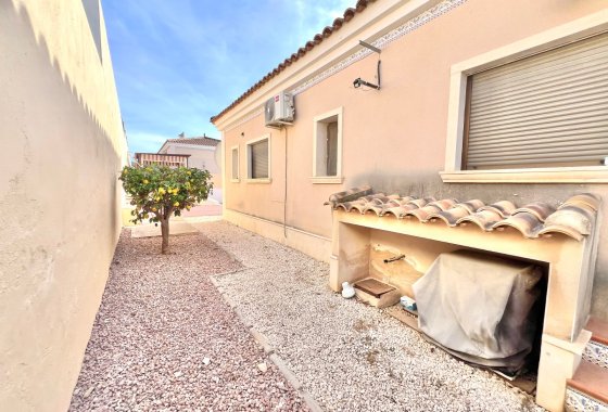 Resale - Detached Villa - La Marina
