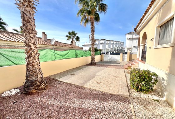 Resale - Detached Villa - La Marina