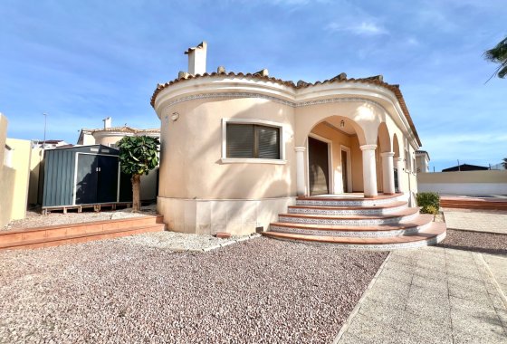 Resale - Detached Villa - La Marina