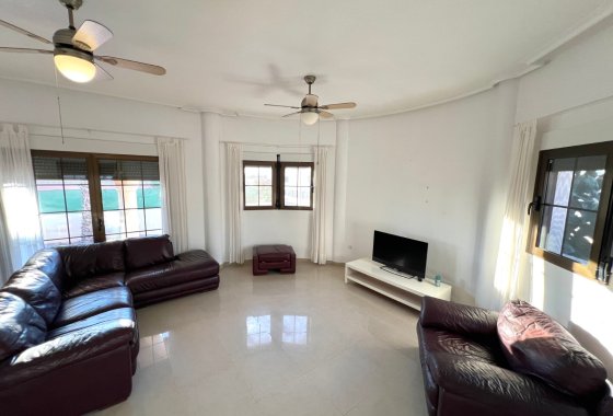 Resale - Detached Villa - La Marina