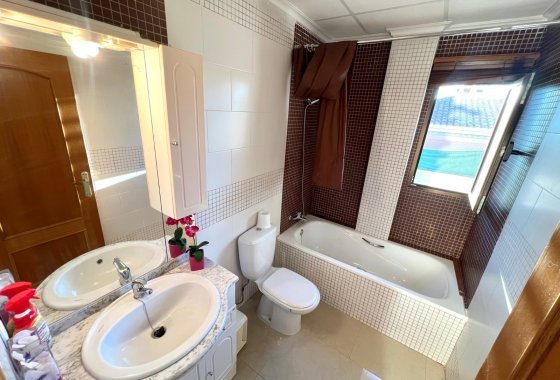 Resale - Detached Villa - La Marina