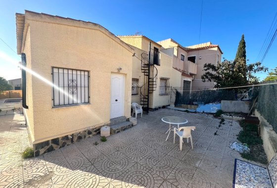Reventa - Villa independiente - La Marina