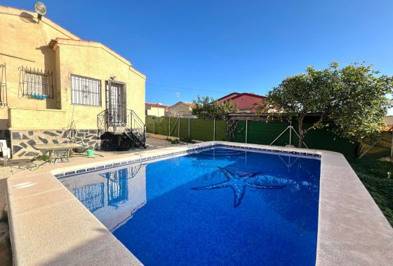 Reventa - Villa independiente - La Marina