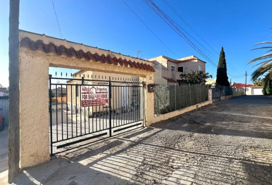 Reventa - Villa independiente - La Marina