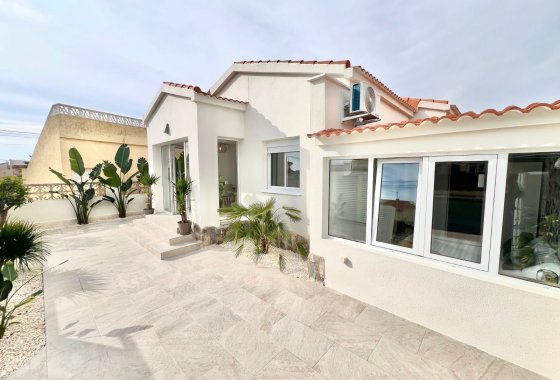 Resale - Detached Villa - La Marina