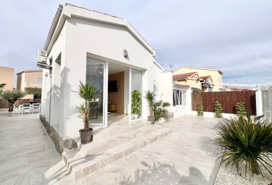 Resale - Detached Villa - La Marina