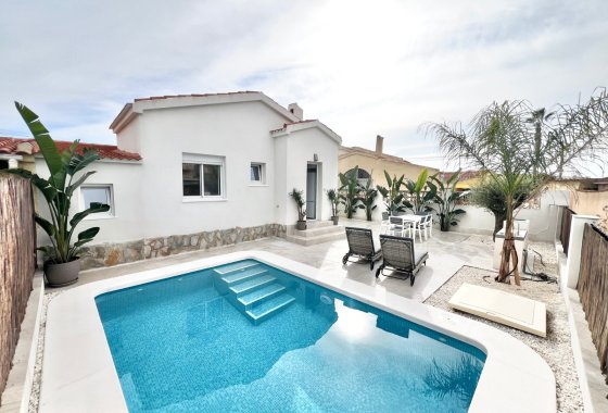 Resale - Detached Villa - La Marina