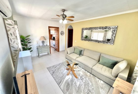 Reventa - Villa independiente - La Marina