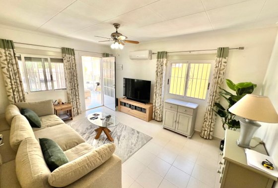 Reventa - Villa independiente - La Marina