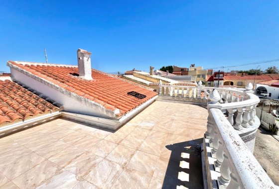 Reventa - Villa independiente - La Marina