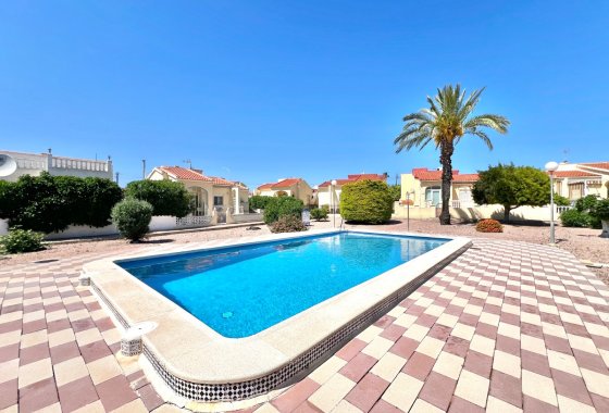 Reventa - Villa independiente - La Marina