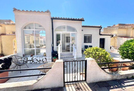 Reventa - Villa independiente - La Marina