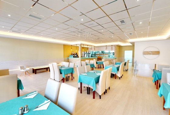 Resale - commercial property - La Marina