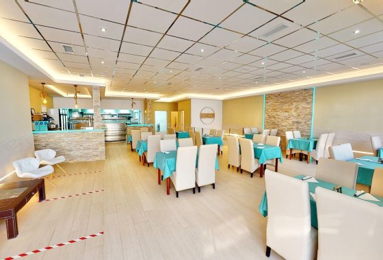 Resale - commercial property - La Marina