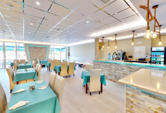 Resale - commercial property - La Marina