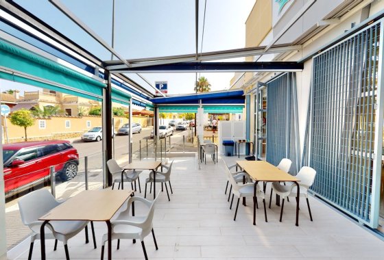Resale - commercial property - La Marina