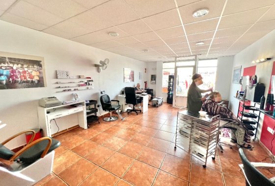 Reventa - commercial property - La Marina