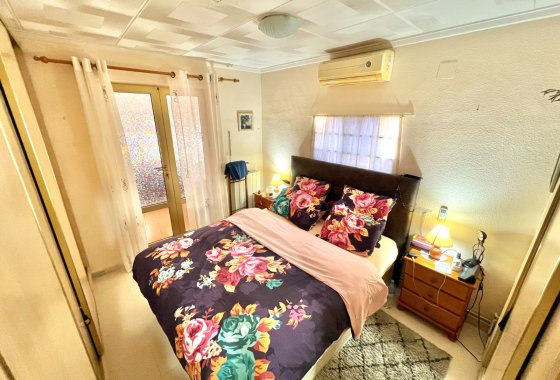 Resale - Detached Villa - La Marina