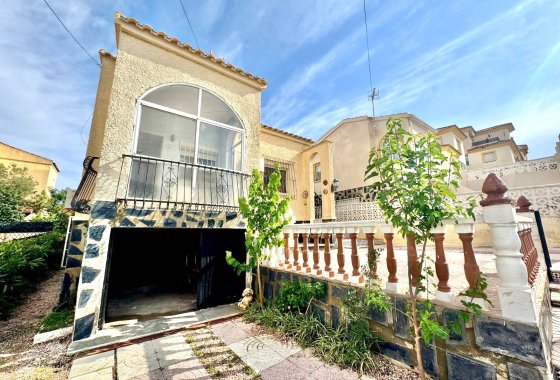 Resale - Detached Villa - La Marina