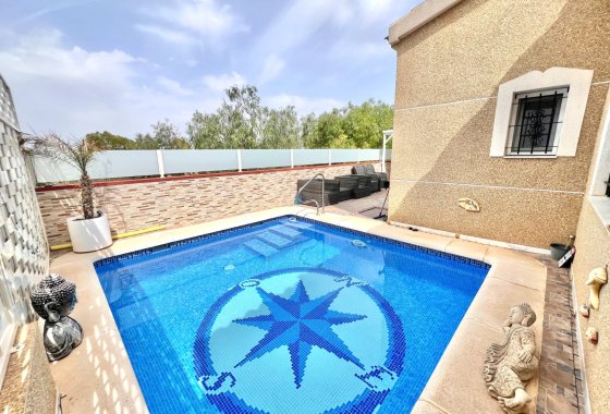 Resale - Detached Villa - La Marina