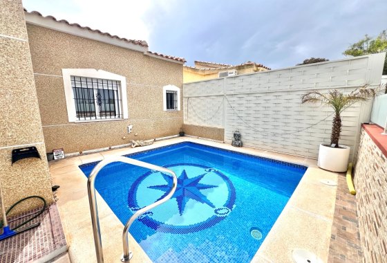 Resale - Detached Villa - La Marina
