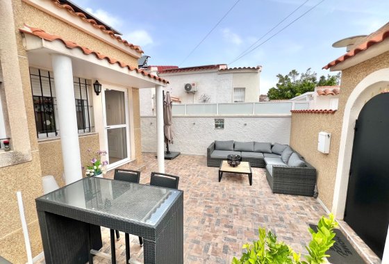 Resale - Detached Villa - La Marina