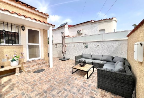 Resale - Detached Villa - La Marina