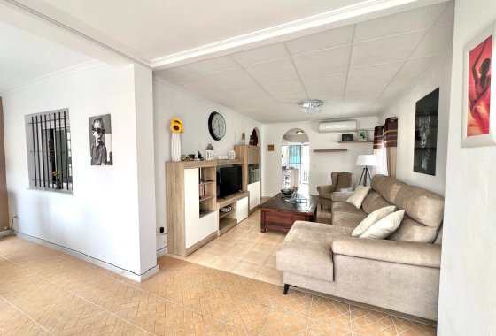 Resale - Detached Villa - La Marina