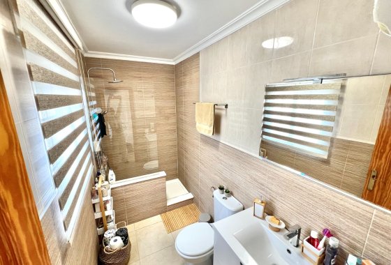 Resale - Semi Detached Villa - La Marina