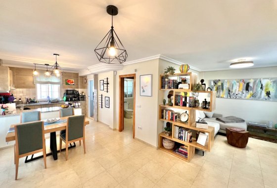 Resale - Semi Detached Villa - La Marina