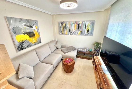 Resale - Semi Detached Villa - La Marina