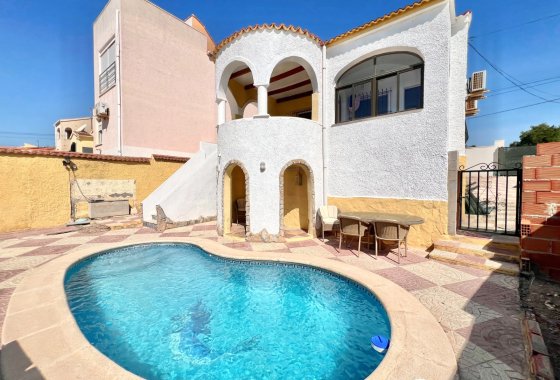Reventa - Villa independiente - La Marina