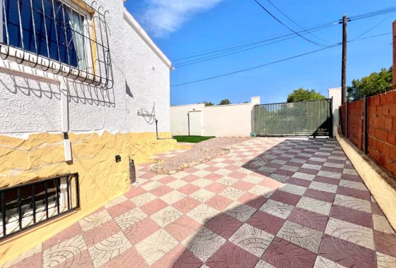 Reventa - Villa independiente - La Marina
