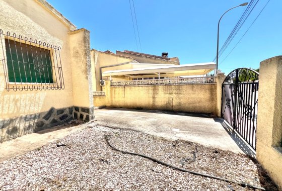 Reventa - Villa independiente - La Marina