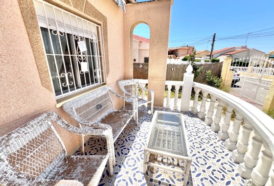 Reventa - Villa independiente - La Marina