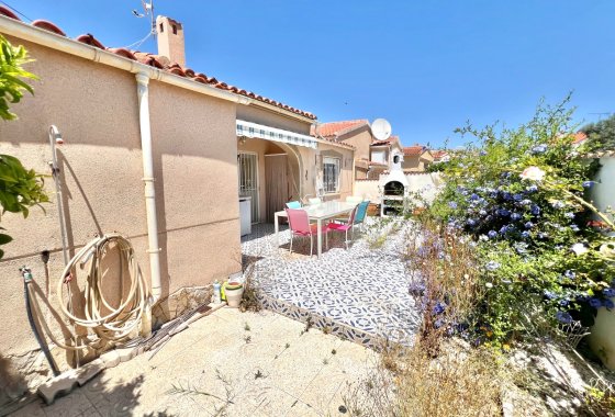 Reventa - Villa independiente - La Marina