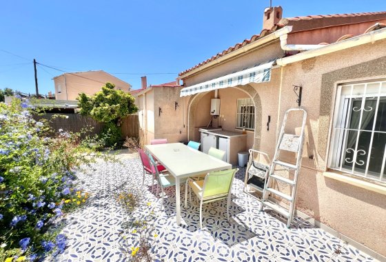 Reventa - Villa independiente - La Marina