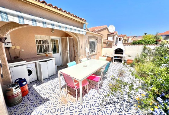 Reventa - Villa independiente - La Marina
