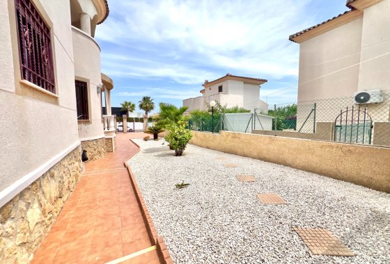 Resale - Detached Villa - La Marina
